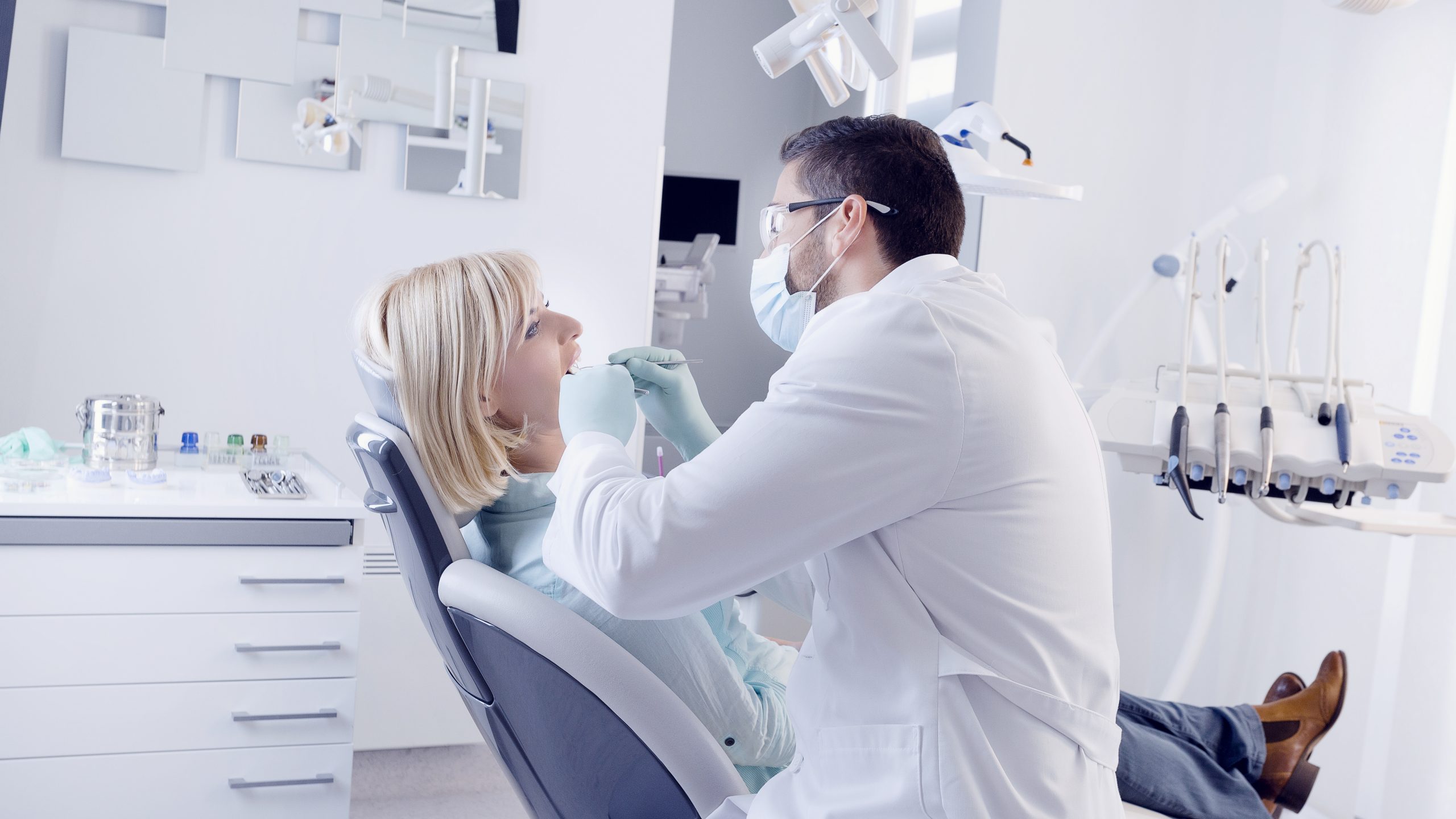 Dentist in White City, OR